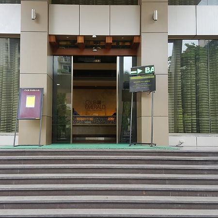 ホテル クラブ エメラルド ムンバイ エクステリア 写真